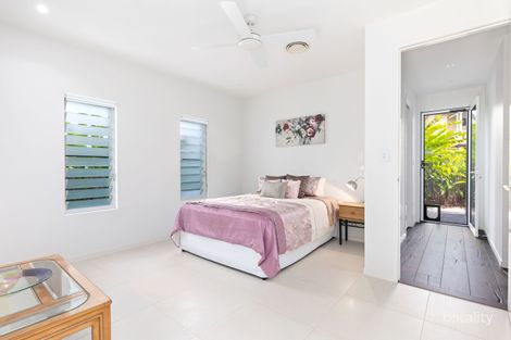 Property photo of 107 Esplanade Point Vernon QLD 4655