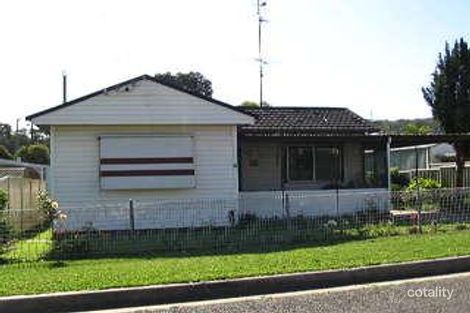 6 Laxton Cres, Belmont North, NSW 2280