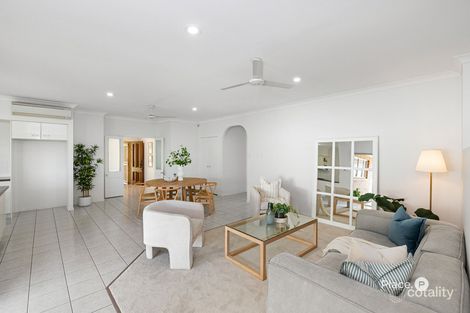 Property photo of 12 Hatherton Crescent Carindale QLD 4152