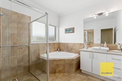 Property photo of 14 Cobb Court Highton VIC 3216