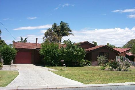 16 Chifley Pl, Huntingdale, WA 6110