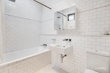 Property photo of 37 Waratah Parade Narraweena NSW 2099