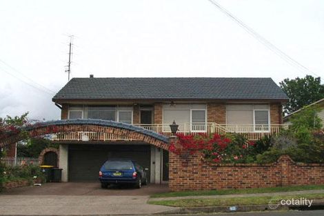 62 Weringa Ave, Lake Heights, NSW 2502