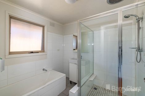 Property photo of 5 Katrina Court Noble Park North VIC 3174