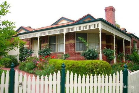 Property photo of 22 Walerna Road Glen Iris VIC 3146