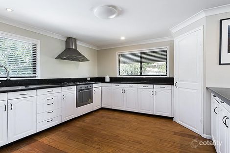 Property photo of 39 Roseneath Parade Wynnum West QLD 4178