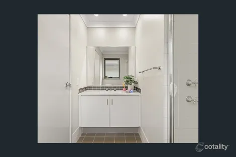 Property photo of 31 Minorca Circuit Spring Farm NSW 2570