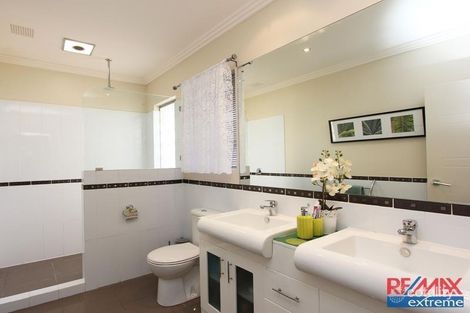 Property photo of 18 Porzana Boulevard Tapping WA 6065