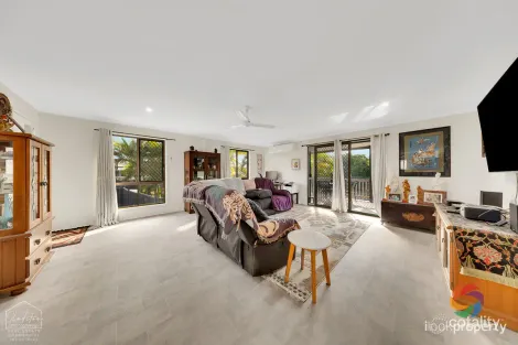 Property photo of 31 Tyson Crescent Tannum Sands QLD 4680