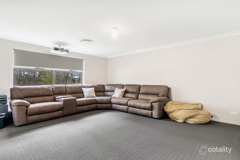 Property photo of 40 Diamond Hill Circuit Edmondson Park NSW 2174