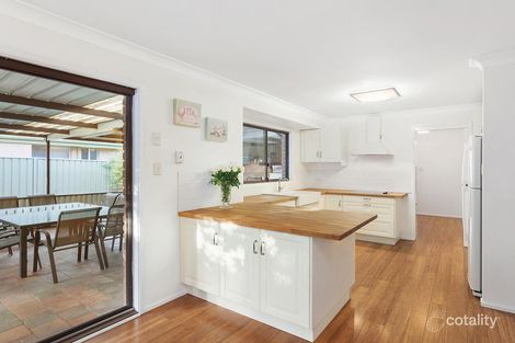 Property photo of 4 Robson Close Point Clare NSW 2250