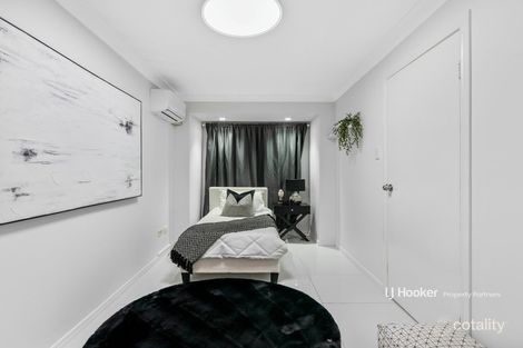Property photo of 3 Trafalgar Close Stretton QLD 4116