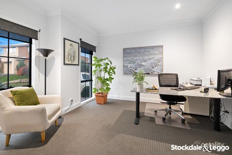 Property photo of 14 Darvell Court Greenvale VIC 3059