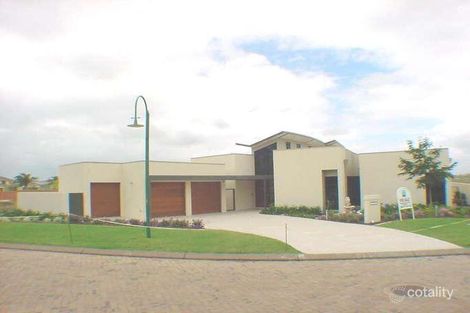 7097 Riverview Cres, Hope Island, QLD 4212