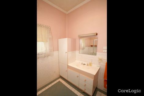 Property photo of 12 Wooden Street Turvey Park NSW 2650
