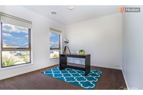 Property photo of 30 Jonesfield Street Craigieburn VIC 3064
