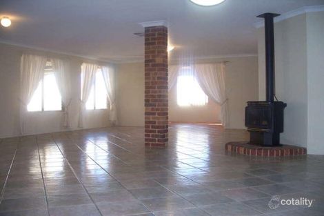 Property photo of 4 Mallina Circuit Carramar WA 6031