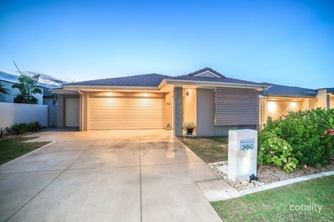 9116 Peter Senior Dr, Hope Island, QLD 4212