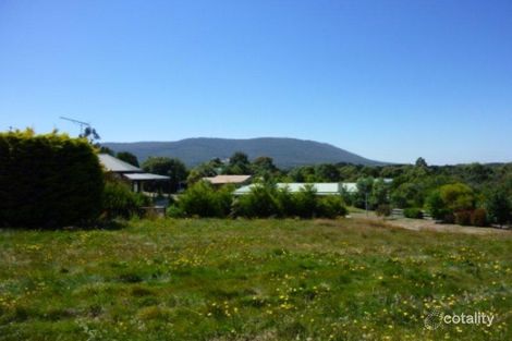 19 Samuel Ct, Woodend, VIC 3442