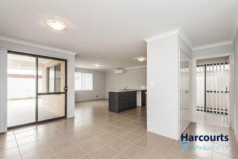 Property photo of 10 Vignerons Loop Hocking WA 6065