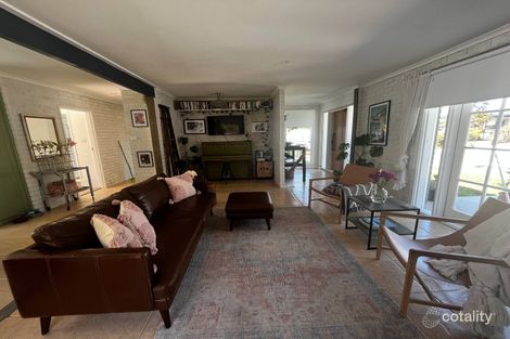 Property photo of 11 Johnson Place Surf Beach NSW 2536