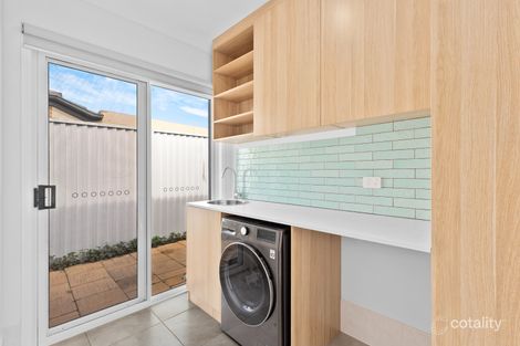 Property photo of 44 Warbler Parade Varsity Lakes QLD 4227