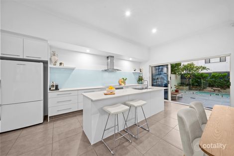 2/25 Anembo St, Surfers Paradise, QLD 4217