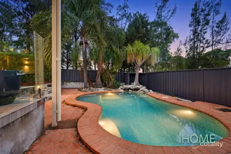 4 Ballard Pl, Doonside, NSW 2767