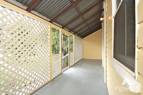 Property photo of 28 Moffatt Street Ipswich QLD 4305