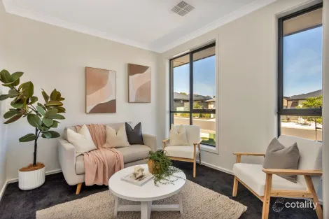 Property photo of 43 Heinemann Circuit Hillier SA 5116