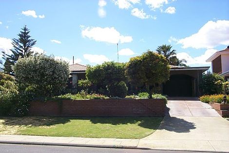 36 Glenister Rd, Hamilton Hill, WA 6163