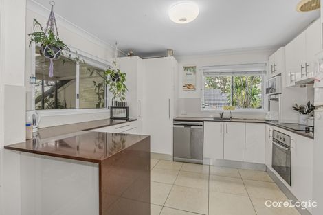 Property photo of 28 Edgeworth Place Helensvale QLD 4212