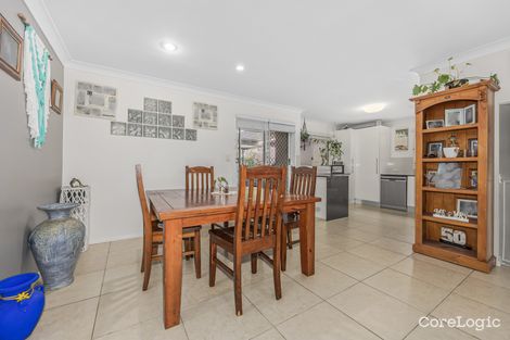 Property photo of 28 Edgeworth Place Helensvale QLD 4212