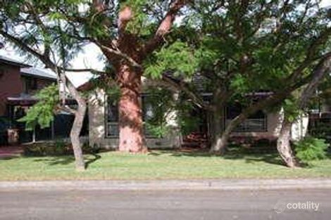 8 Broe Ave, East Hills, NSW 2213