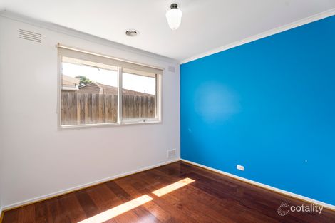 Property photo of 3 Mirboo Court Brookfield VIC 3338