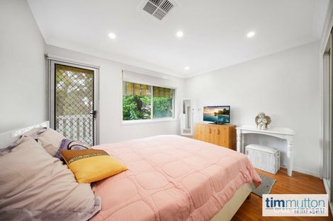 Property photo of 4 Zonnebeke Crescent Milperra NSW 2214