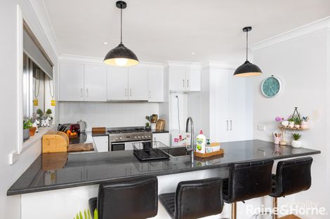 Property photo of 15 Cooinbil Crescent Kooringal NSW 2650