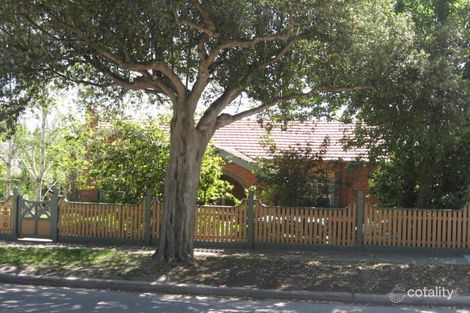 23 Avenue Athol, Canterbury, VIC 3126