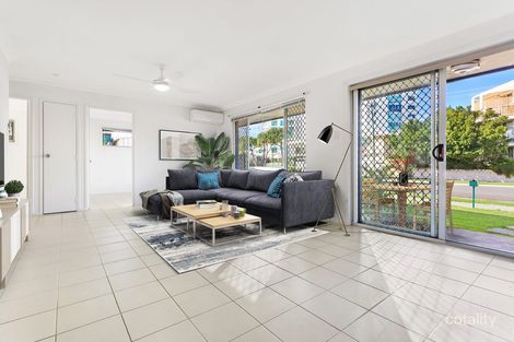 Property photo of 2/9 Whiting Street Labrador QLD 4215