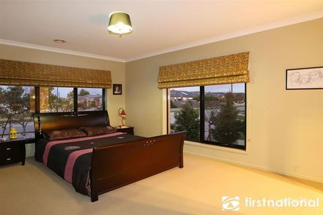 Property photo of 24 Perry Circuit Cranbourne North VIC 3977