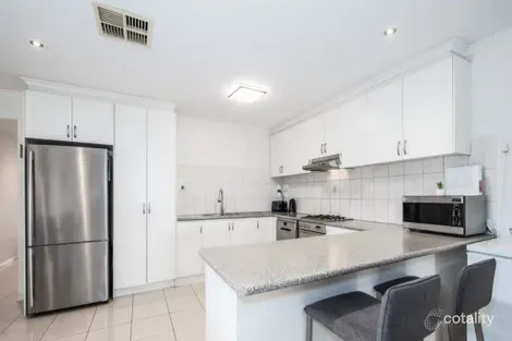 Property photo of 2/5 Timele Drive Hillside VIC 3037