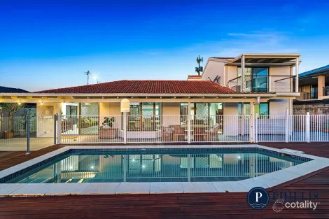 Property photo of 100 Oxley Drive Paradise Point QLD 4216