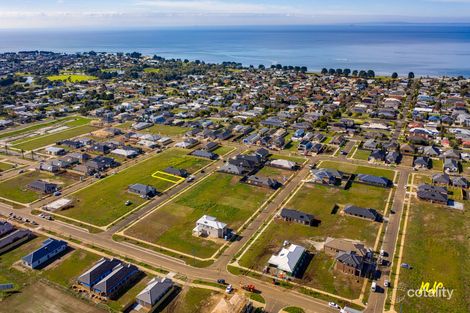 11 Findlay Ave, St Leonards, VIC 3223