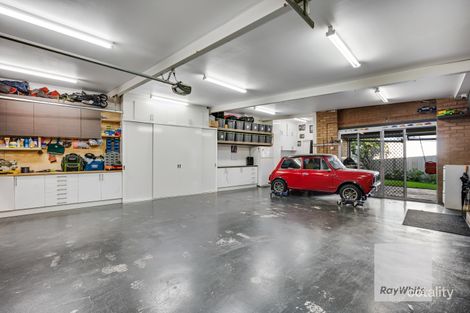 Property photo of 1 Burnleigh Drive Gladstone Park VIC 3043