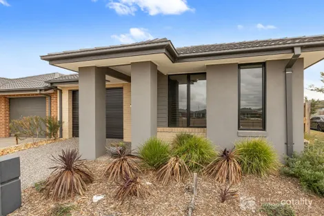 Property photo of 25 Dev Terrace Rockbank VIC 3335