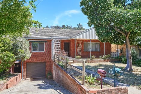 Property photo of 18 Colong Place Kooringal NSW 2650