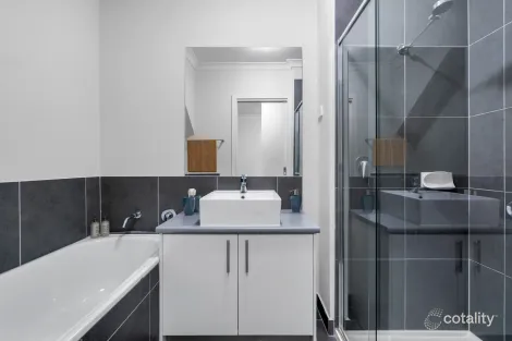 Property photo of 37/64 Escapade Boulevard Craigieburn VIC 3064