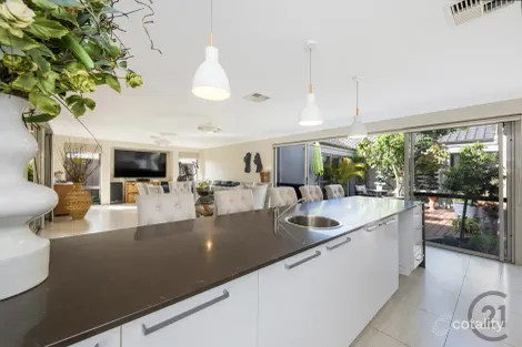Property photo of 13 Dalwallinu Terrace Dawesville WA 6211