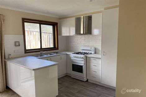 Property photo of 2/22 Hearn Street Drouin VIC 3818