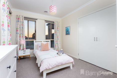 Property photo of 17 Gallant Road Point Cook VIC 3030